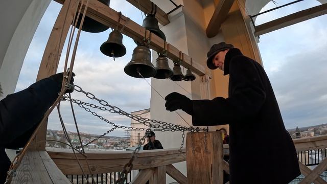 Колокольный звон, Макарий Постников. Колокольня Троицкого собора Псковского кремля, 9.01.2025 смотреть онлайн
