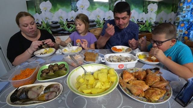 мукбанг. накрыли стол не хуже новогоднего смотреть онлайн