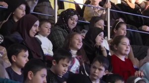 Во Дворце спорта имени Берда Евлоева состоялось праздничное новогоднее мероприятие, которое посетило