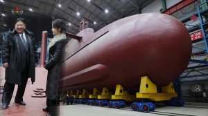 Ким Чен Ын руководит строительством атомной подводной лодки