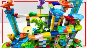 Мультики для детей. Идеальная горка для шариков в виде динозавра 🦕💎. Смотреть мультики для малышей