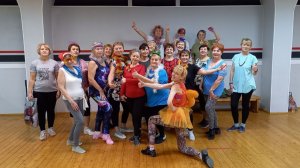 ЗУМБА ГОЛД®|ZUMBA GOLD®| Диана Кузнецова|Новогодний флешмоб|Hang Your Lights