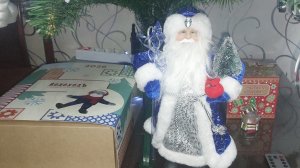 Наряжаем новогоднюю ёлку