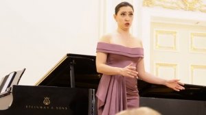Полина Шароварова исполняет 3-ю песню Леля из Снегурочки Римского-Корсакова. Фортепиано — Марк Ваза