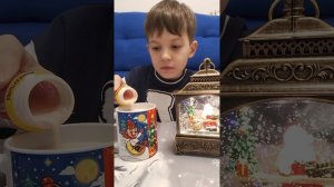 Новогоднее видео! Подпишись и поставь лайк, ракетку и напиши коммент! получи подарок от меня!