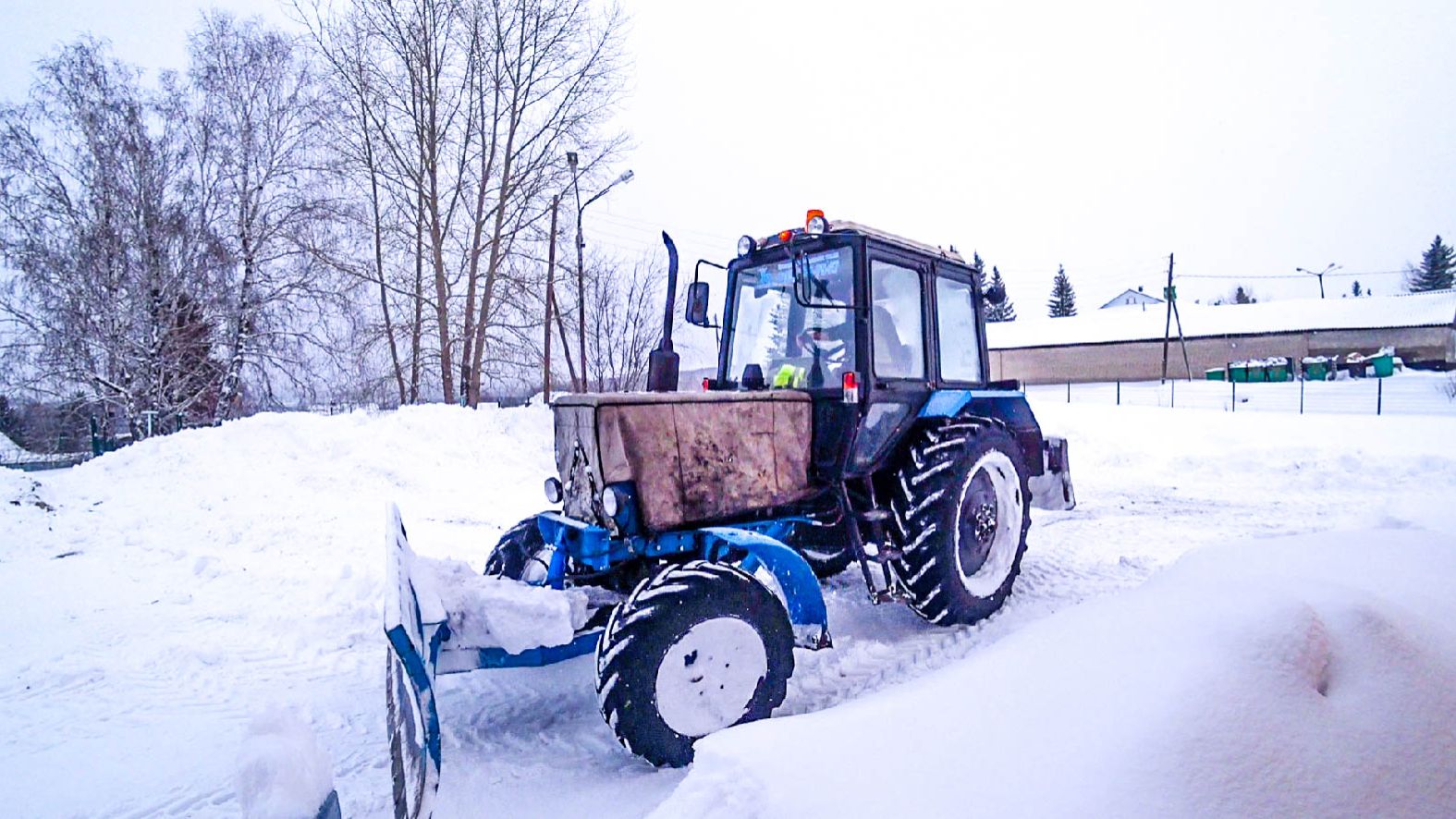 Снова завалило снегом. смотреть онлайн