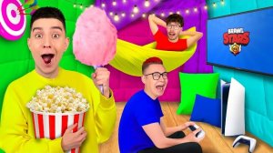 24 ЧАСА в ДОМИКЕ из ПОКРЫВАЛ !  А4