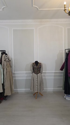 Онлайн продажа тирольской, баварской винтажной одежды.