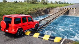 МАШИНКИ ВИДЕО ПРО МАШИНКИ СИМУЛЯТОР КРАШ-ТЕСТА ПЕРЕЕЗЖАЕМ ВОДУ ПО РЕЛЬСАМ ИГРУШКИ МАШИНКИ