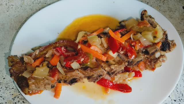 Свиные ребра в дузовке смотреть онлайн