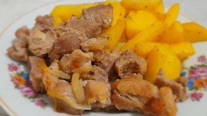 Мясо с луком в духовке