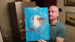 Дочка нарисовала картины. Повесили их на видное место.