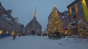 Великолепная прогулка СНЕЖНОЙ НОЧЬЮ по Квебеку | Праздничные улицы Старого Квебека