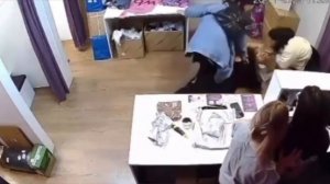 НОВОГОДНЯЯ АТМОСФЕРА В ПУНКТ ВЫДАЧИ ЗАКАЗОВ