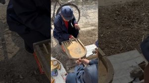 Китаец делает ...🤔