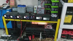 Заряд аккумуляторов на  КЕДР-АВТО  +  БЕРЕЖОК  + КУЛОН. АКБ 2019-20 г.,  просверлил, долив воды.