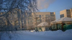 42. Сл. А. Зенцов, муз. и исп. В. Гневашев. =Пришла зима=.