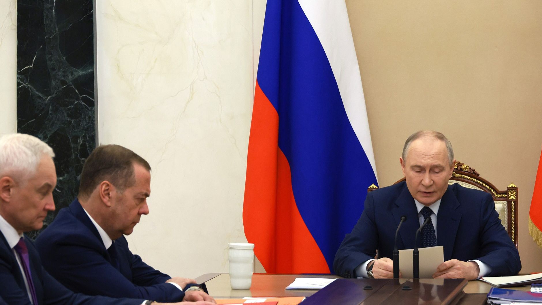 Путин о рассмотрение основных параметров проекта государственной программы вооружения на 2027 - 2036 смотреть онлайн