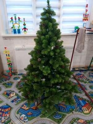 Наряжаем ëлку