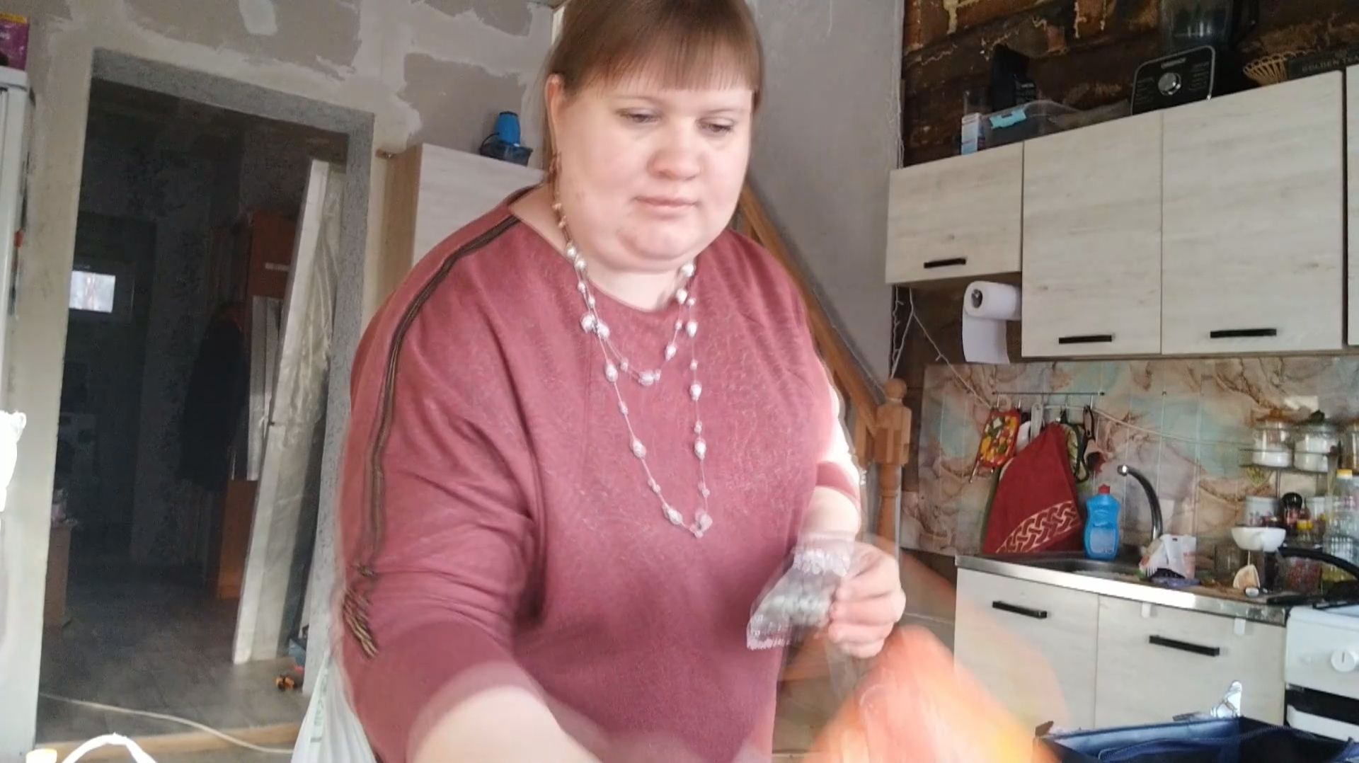 ПРОСТАЯ ЖИЗНЬ 45// ПРИЕХАЛА С ГОРОДА// ВИТАМИНЫ ДЛЯ КОШЕК// смотреть онлайн