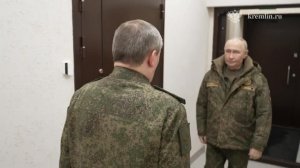 В одном из пунктов управления Объединённой группировки войск Владимир Путин провёл совещание по о...