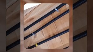 1000043674.mp4 (Собака смотрит на итоги монтажа электропроводки в доме А-фрейм)