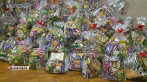 Сладкий подарок -  самый желанный под новогодней елкой