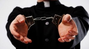 2025.РОДЯ АНТИПИН ЭКС-СУДЬЯ ИЗ АЛАНИИ СЕЛ НА 7,5 ЗА 150 000 РУБЛЕЙ. Дело атеиста. Мнение А.РОЖИНЦЕВА