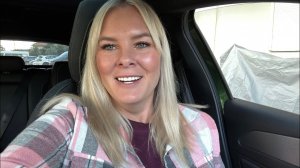 😡 ХЕЙТ под примеркой платьев: людям не дают покоя мои ноги!