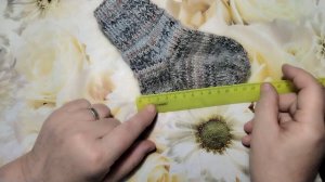 Связала носочки для ребёнка до года, купила пряжу.