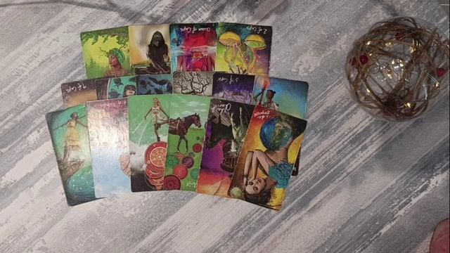 Какой сюрприз и кто тебе готовит? Онлайн расклад таро смотреть онлайн