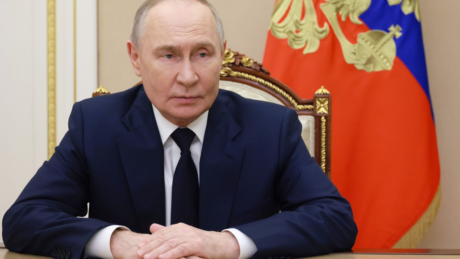 Видеообращение президента России Владимира Путина по случаю Дня спасателя [ 2025 ] смотреть онлайн