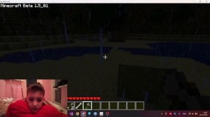 Играю в майнкрафт бета 1.5_01 (этот мир я случайно удалил)