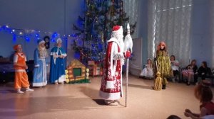 Школьники. Подарки