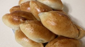 Опять напекла пирожков.