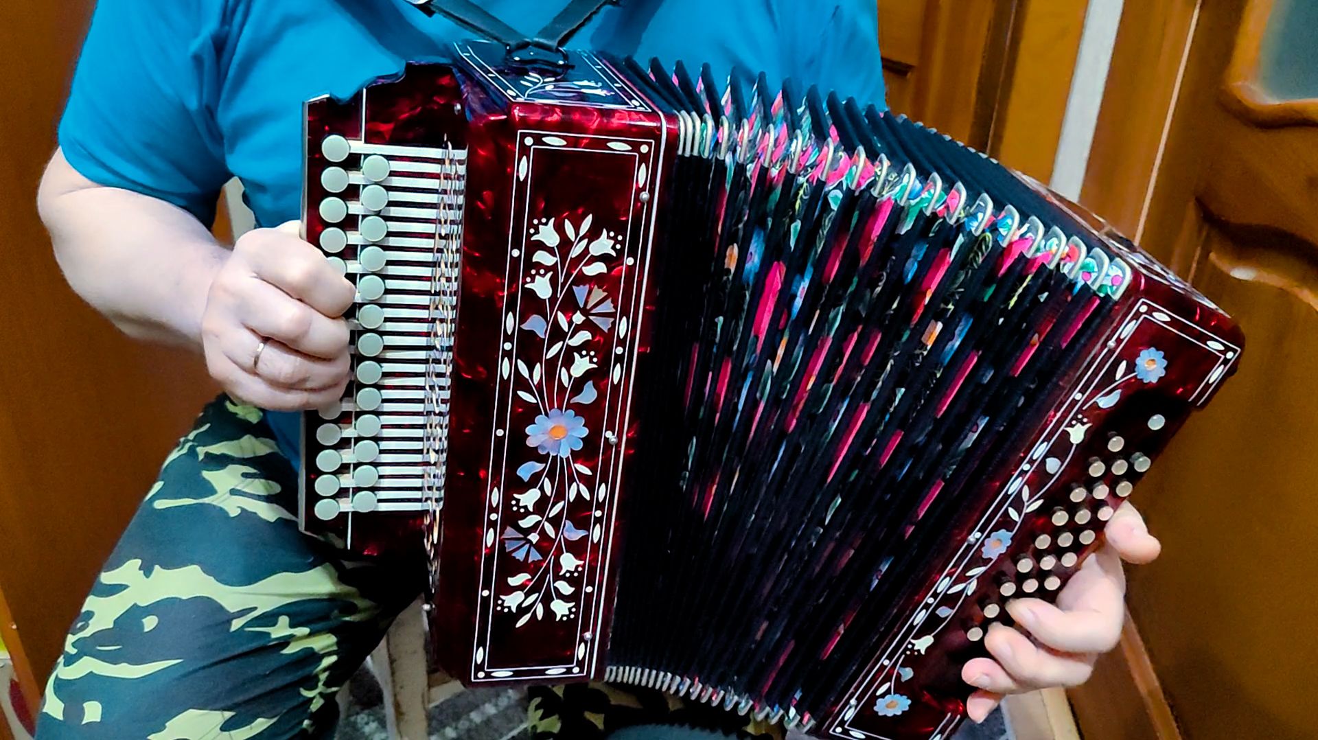 Ух! Как звучит заказная цельнопланочная Гармонь после настройки проверка звучания тест 2025 смотреть онлайн