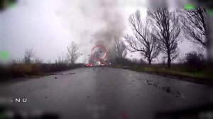 🇺🇦Роботизированная платформа засняла момент удара🇷🇺FPV-дрона, который находился в засаде…💥