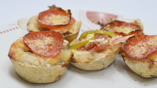 Корзиночки с колбасой. Рецепт внутри. смотреть онлайн