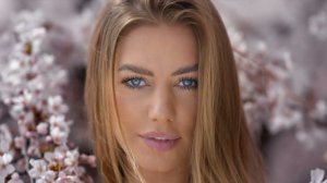 Elton John - Sorry Seems To Be The Hardest Word