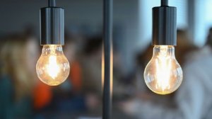 Около 600 тысяч абонентов в Киеве и области остались без электричества