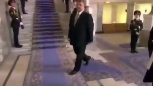 Идет тип бухать как на выборы смотреть онлайн