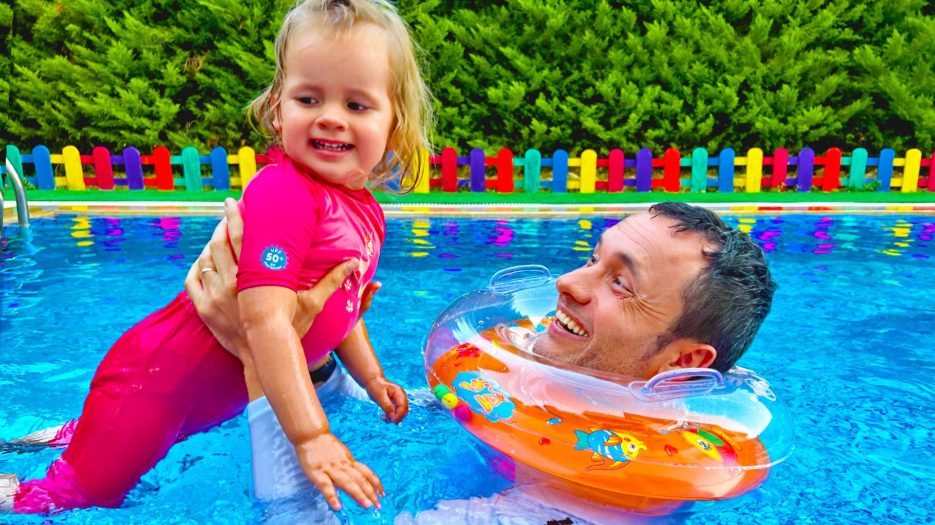 Майя показывает правила безопасности в бассейне+Детские сборники смотреть онлайн