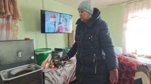 У ИРЫ ЗАРАБОТАЛ ТЕЛЕВИЗОР .