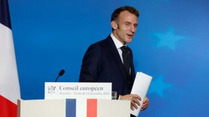 Профессор Дизен указал на изменение позиции Макрона по отношению к России