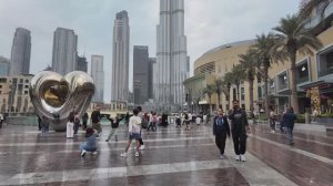Дождливая прогулка в районе Бурдж-Халифа в Дубае | Пешеходная экскурсия в дождливый день в Дубае