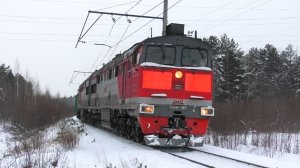 2ТЭ116К-1107 с одним полувагоном и приветливой бригадой