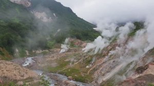 Камчатка: Здесь начинается Россия. Стихия жизни, От бухты до гейзера.