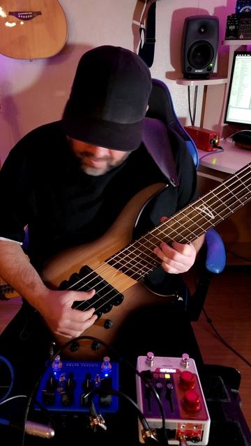 Амбиент джем с шикарным ревером Nucleo Reverb by @cornerstonegear Vintage Ultra by @darkglasselectro смотреть онлайн