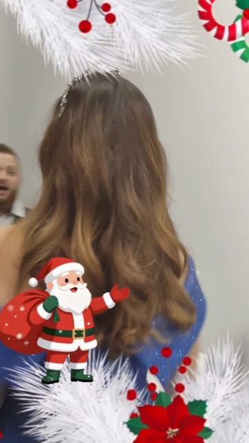 Зачем тебя я родненький узнала?
До выхода на сцену 30 секунд.