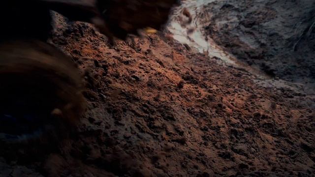 Шестиколесная радиоуправляемая битва на грязном бездорожье Crossrc Bison 6x6 EMO XL смотреть онлайн